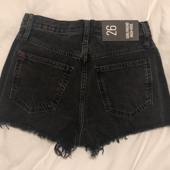 NWT UO BDG girlfriend high rise jean shorts black 26 - Picture 2 of 3